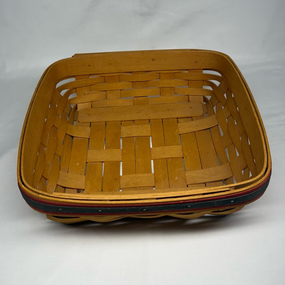 Longaberger 1998 Serving with trim - Picture 2 of 6